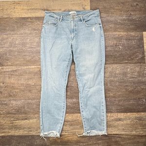Loft light wash curvy skinny crop distressed jeans unfinished hem size 12 B157